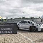 novo-porsche-911-gt3-rs-da-show-na-lendaria-pista-de-nurburgring
